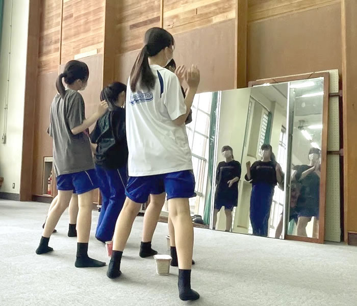 学校ダンス部・部活動にリフェクスミラー